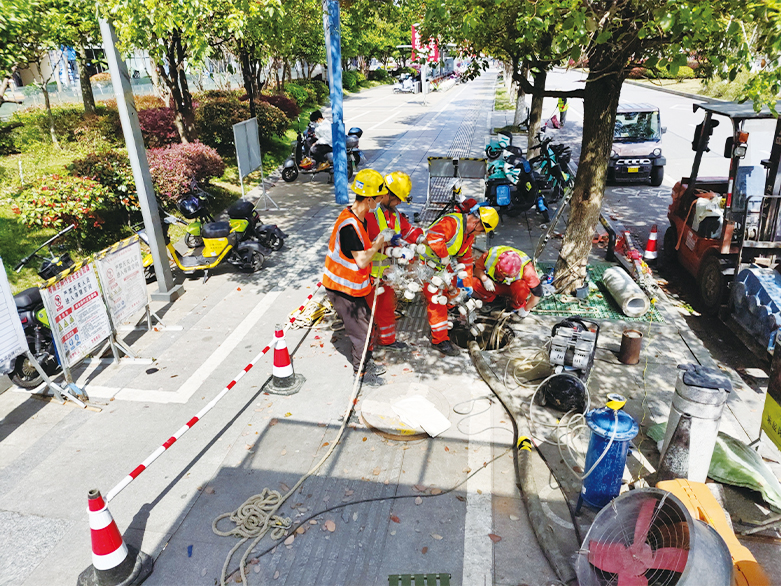  泗水UV-CIPP紫外光固化修复